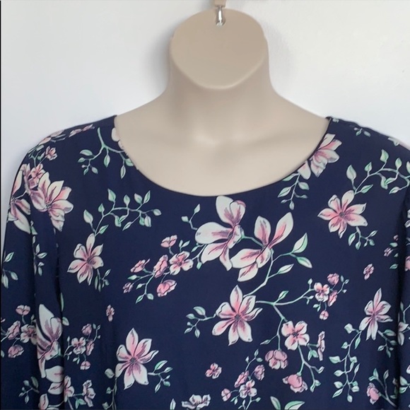 Lily Morgan Navy Floral Bell-sleeve Blouse 2X - Picture 3 of 10